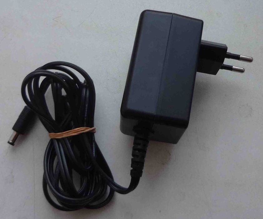 Блок питания SYN Switching adapter 5V 2.6A SYS1089-1305-W2E адаптер