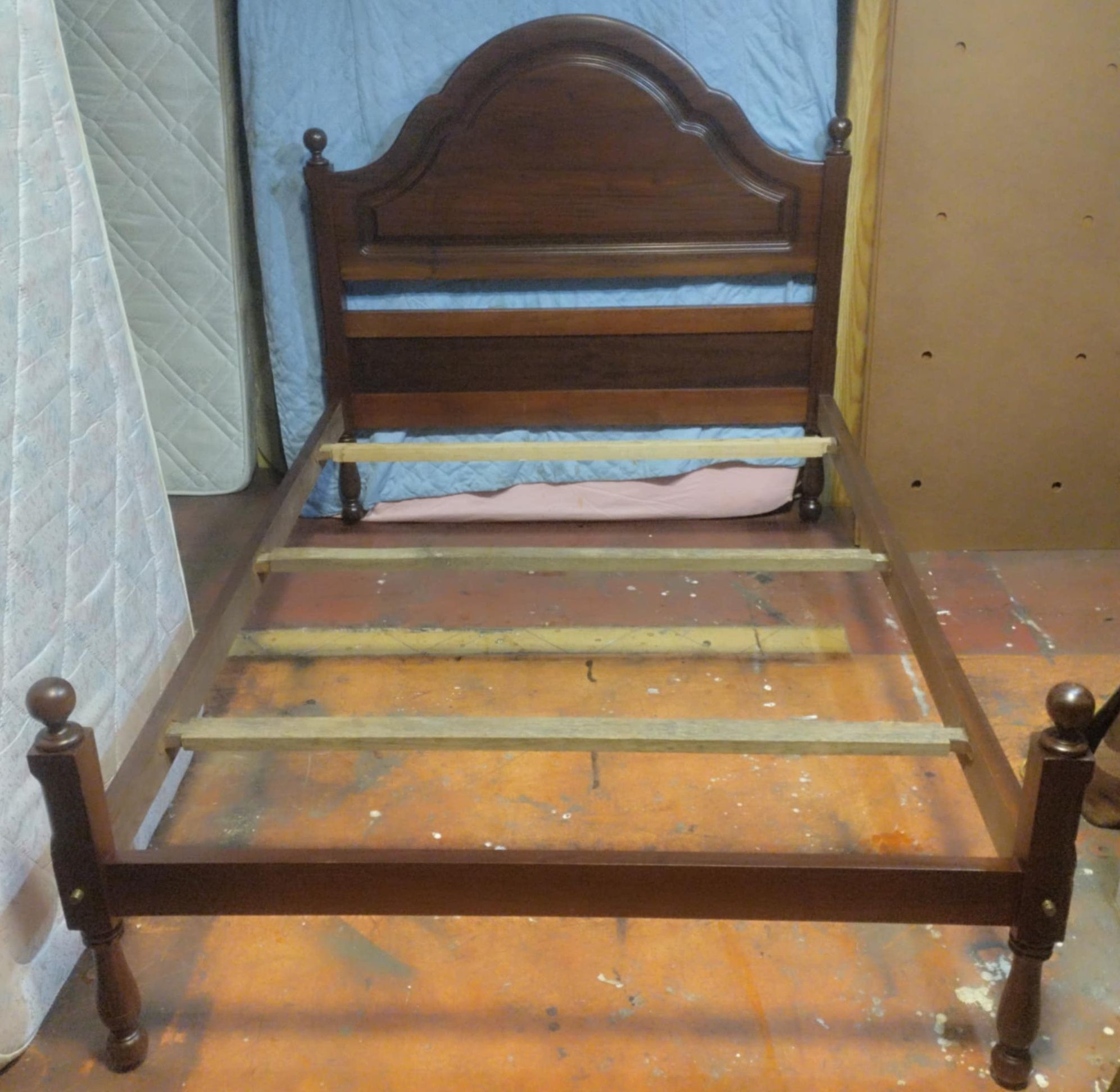 Cama de casal com colchão