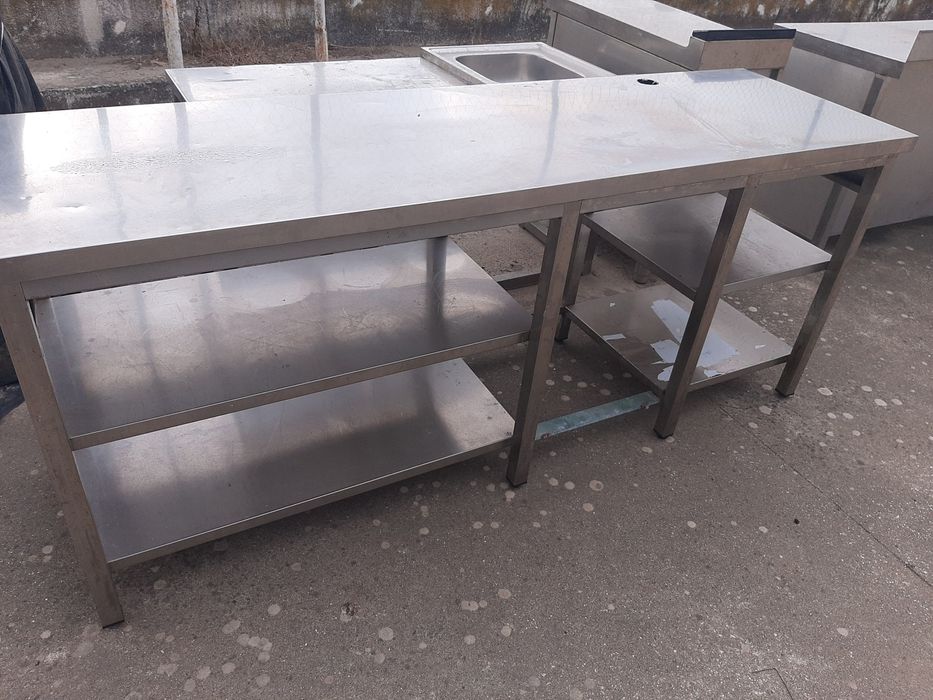 Bancada para colocação de maquina de café