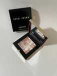 BOBBI BROWN rozświetlacz Pink Glow