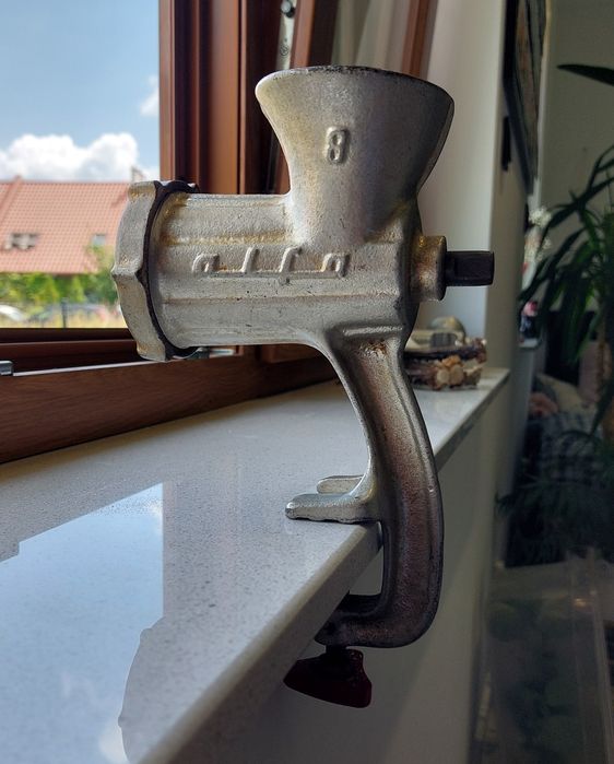 Maszynka do mielenia mięsa alfa 8 PRL antyk