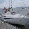 barco à vela cabinado elan 6m com motor fora de bordo