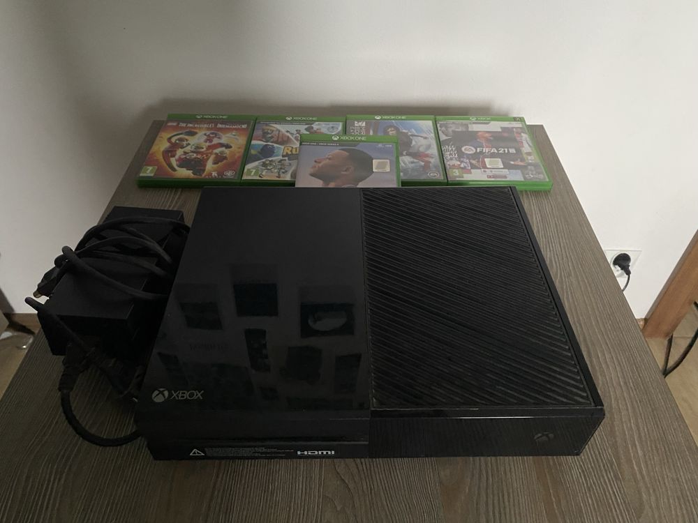 Xbox One + 5 gier
