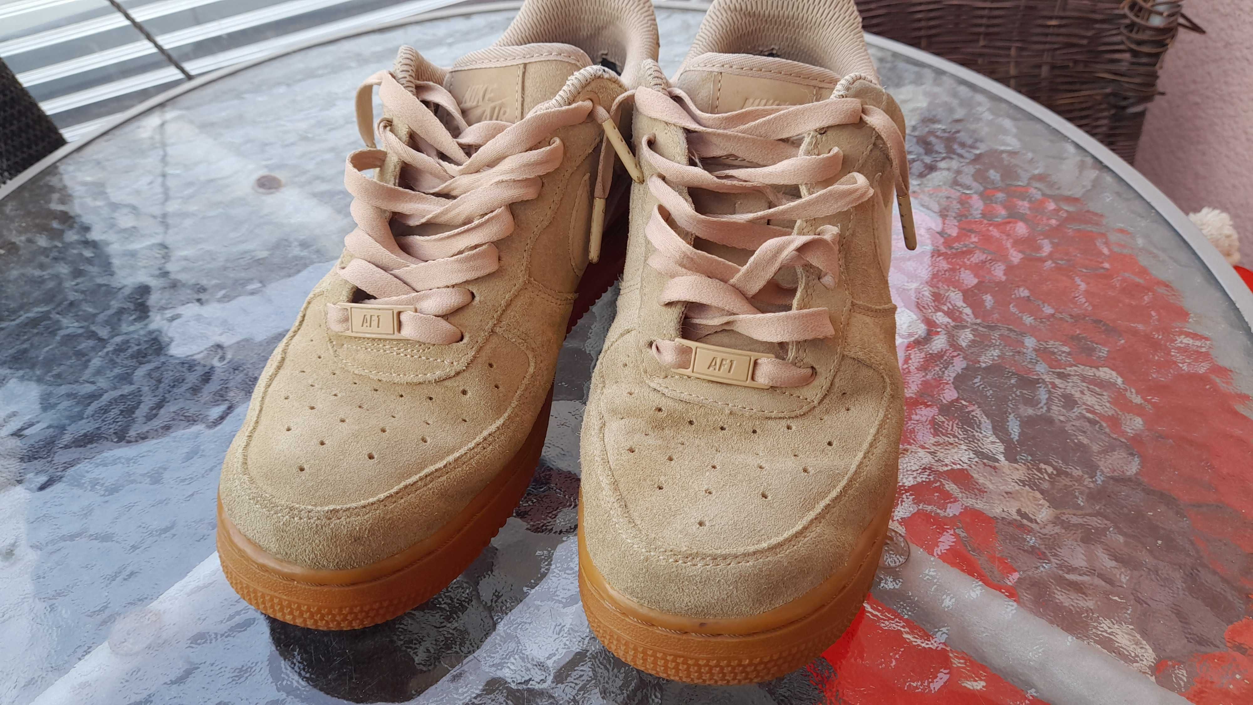 Buty Nike Air Force 1  r. 38,5