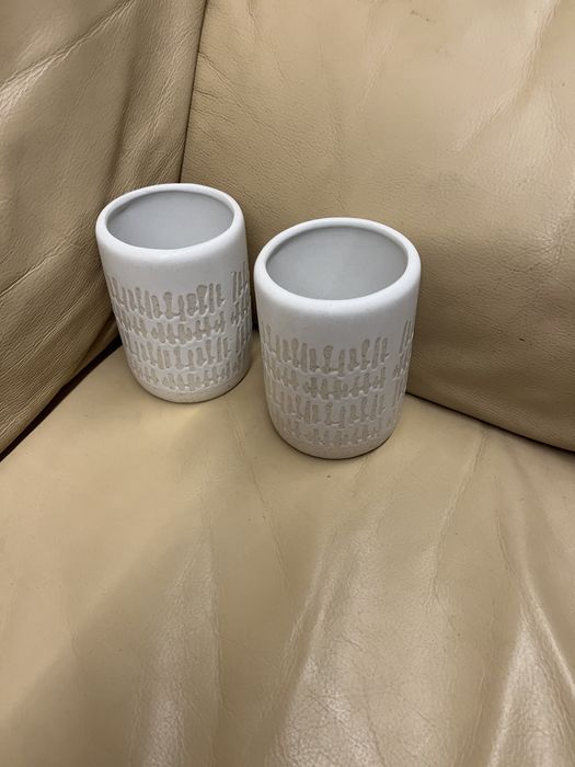 Komplet dówch kubków na szczoteczki/doniczek białe solidne dość ciężki
