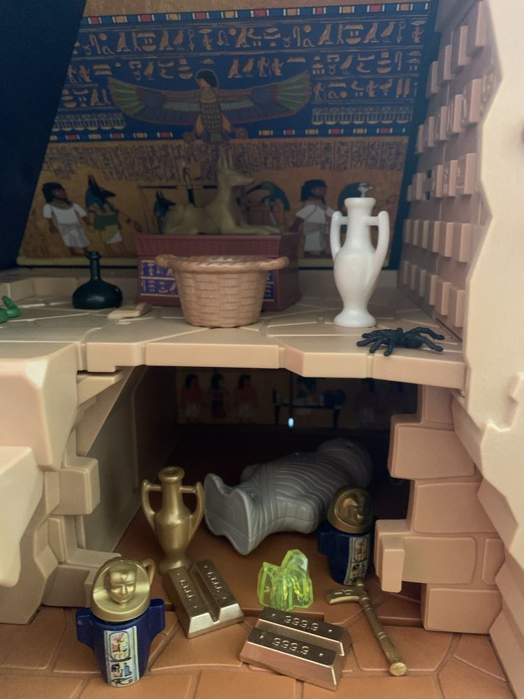 Pirâmide Playmobil