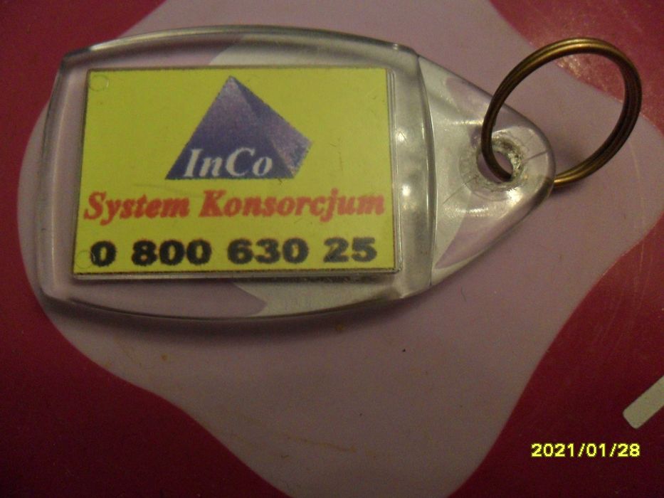 Sprzedam breloczek-zawieszka do kluczy z napisem "InCo "