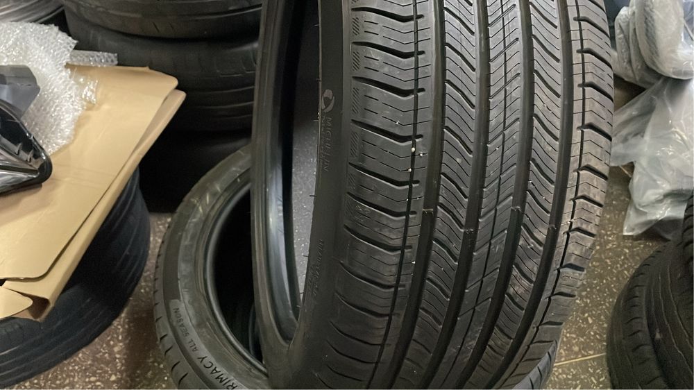 Резина Michelin 245/45R19 нова