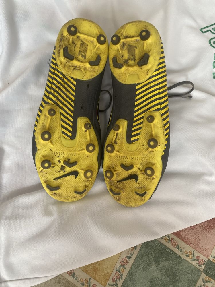 Фудбольні бутси Nike mercurial