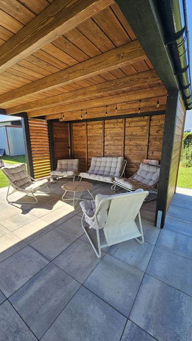 Drewniana altana ogrodowa, nowoczesna altana, pergola, zadaszenie