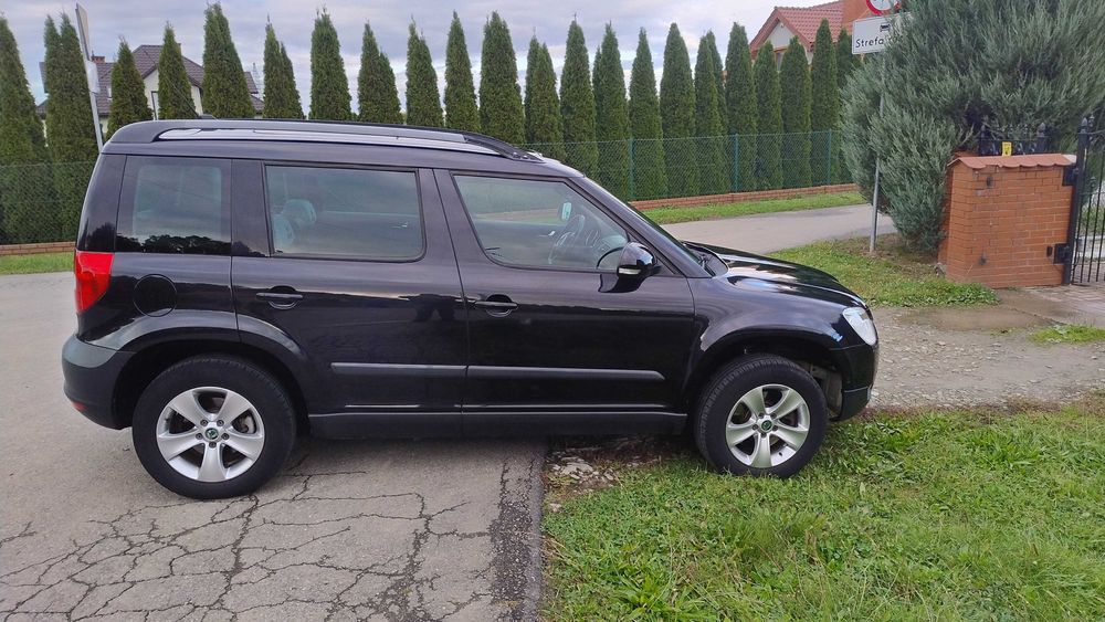 SKODA YETI 4 X 4 2,0 TDI  ( 170 KM )