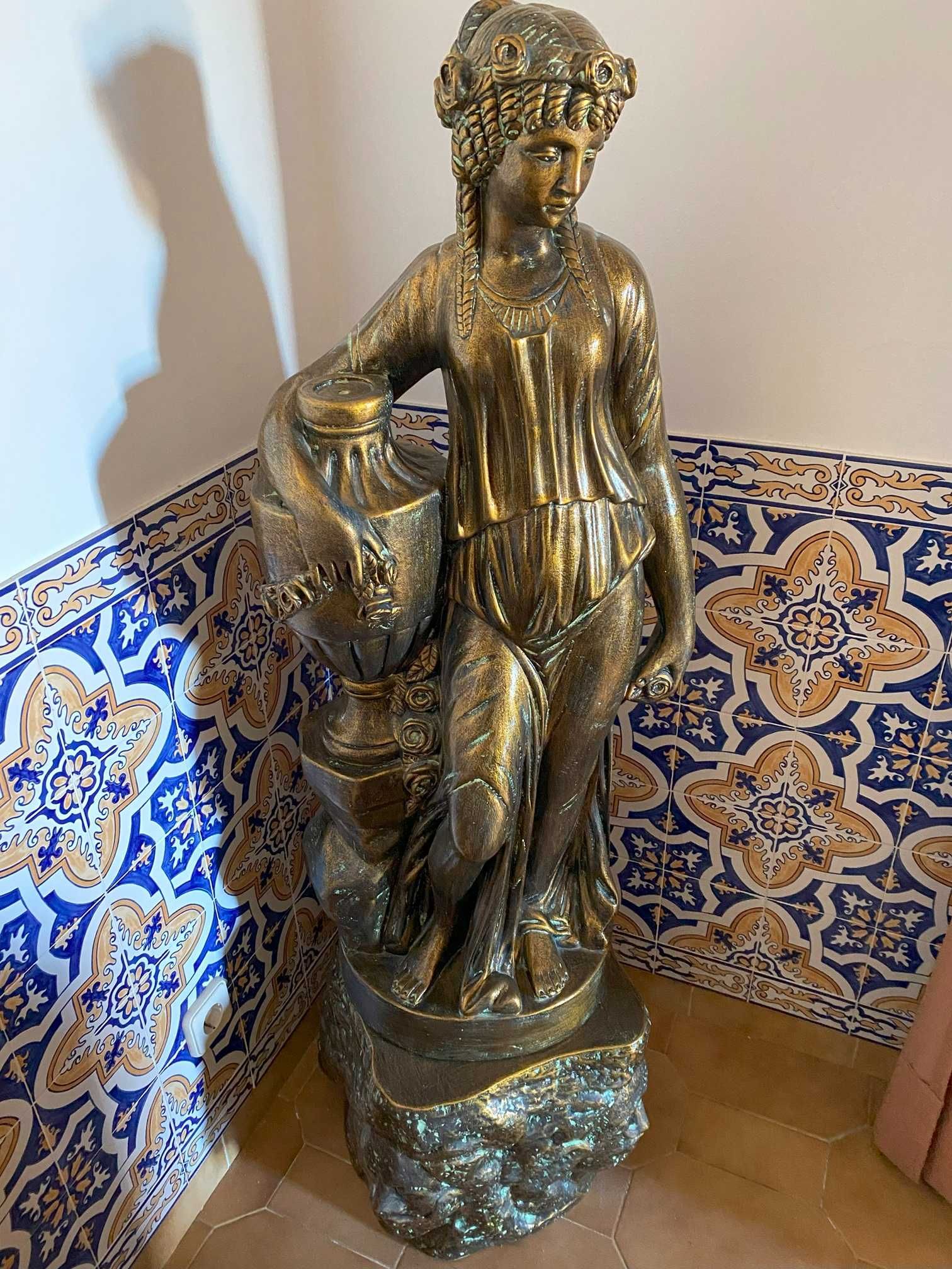 Figura/estátua/estatueta
