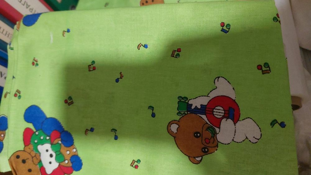 Комплекты детского постельного белья и простыни на резинке