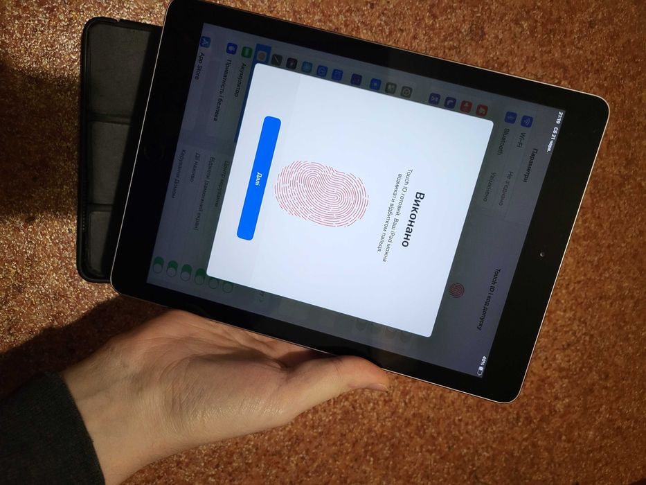 iPad 9.7" 2018 6 generation планшет від Apple на 32 гб