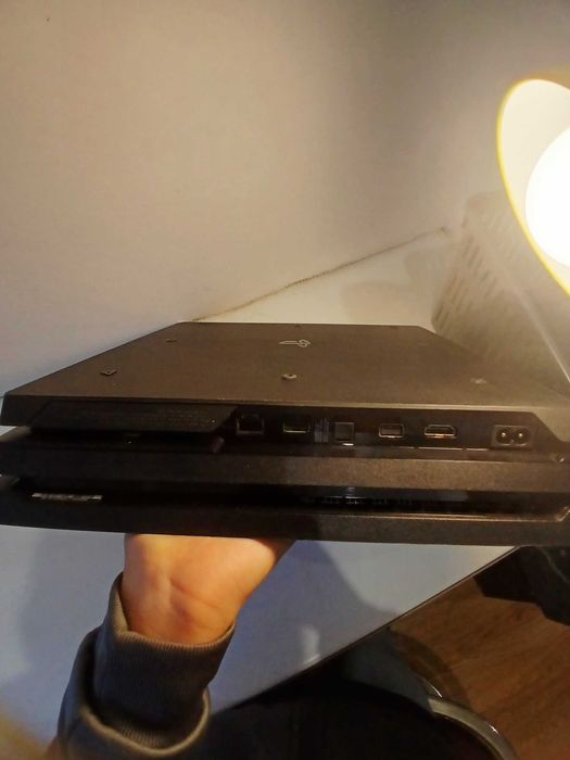 Sony PlayStation 4 Pro 1TB | 2 геймпади | GTA 5 у подарунок