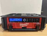 Акумуляторна колонка, зарядка Milwaukee 2950-20
