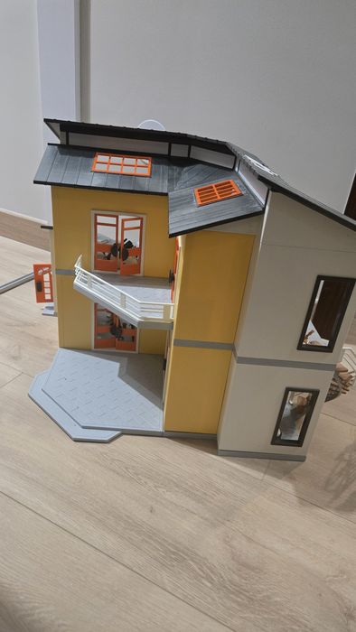 Playmobil duży domek z zestawami