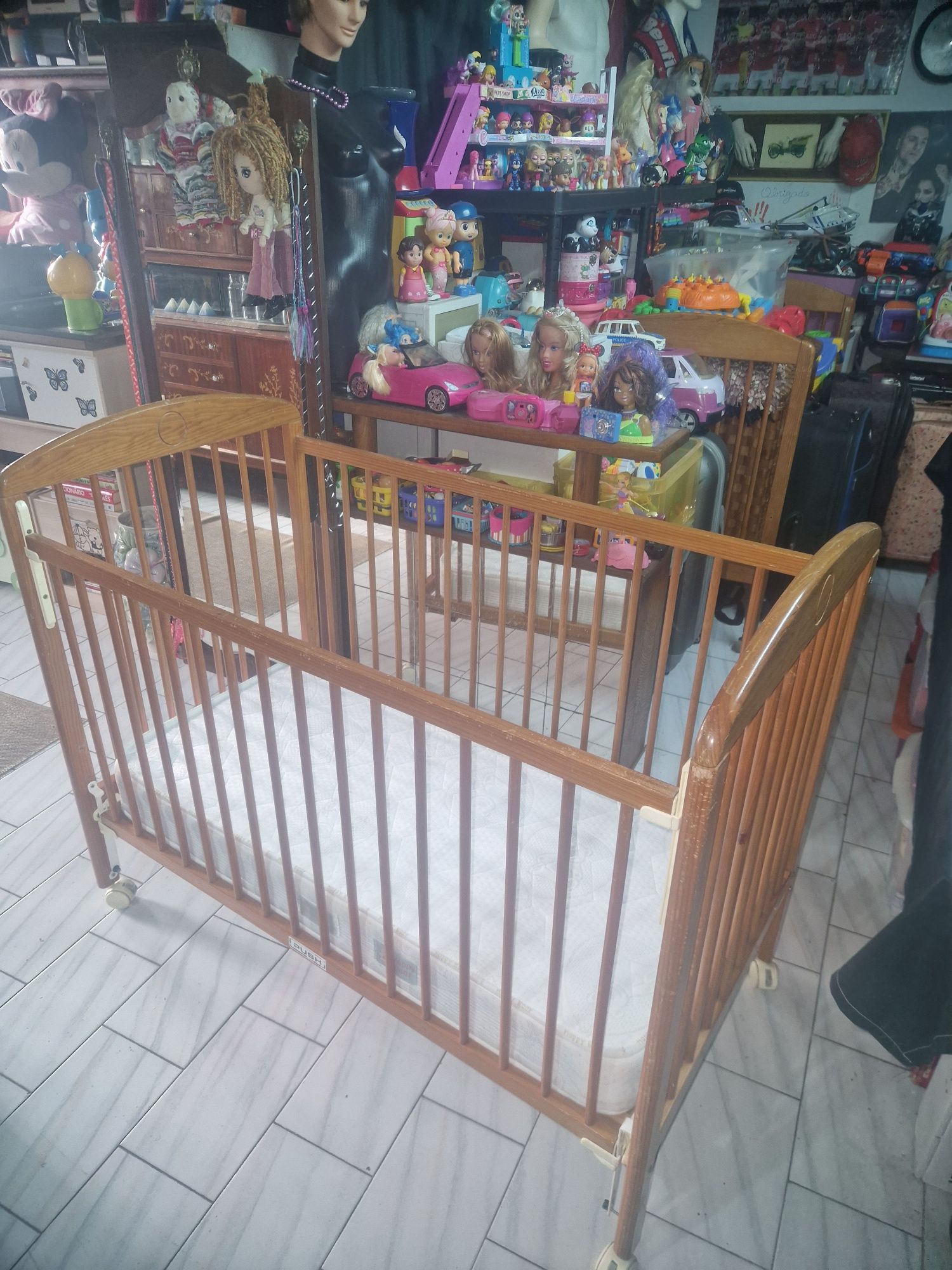 Cama de Bebé com Colchão...