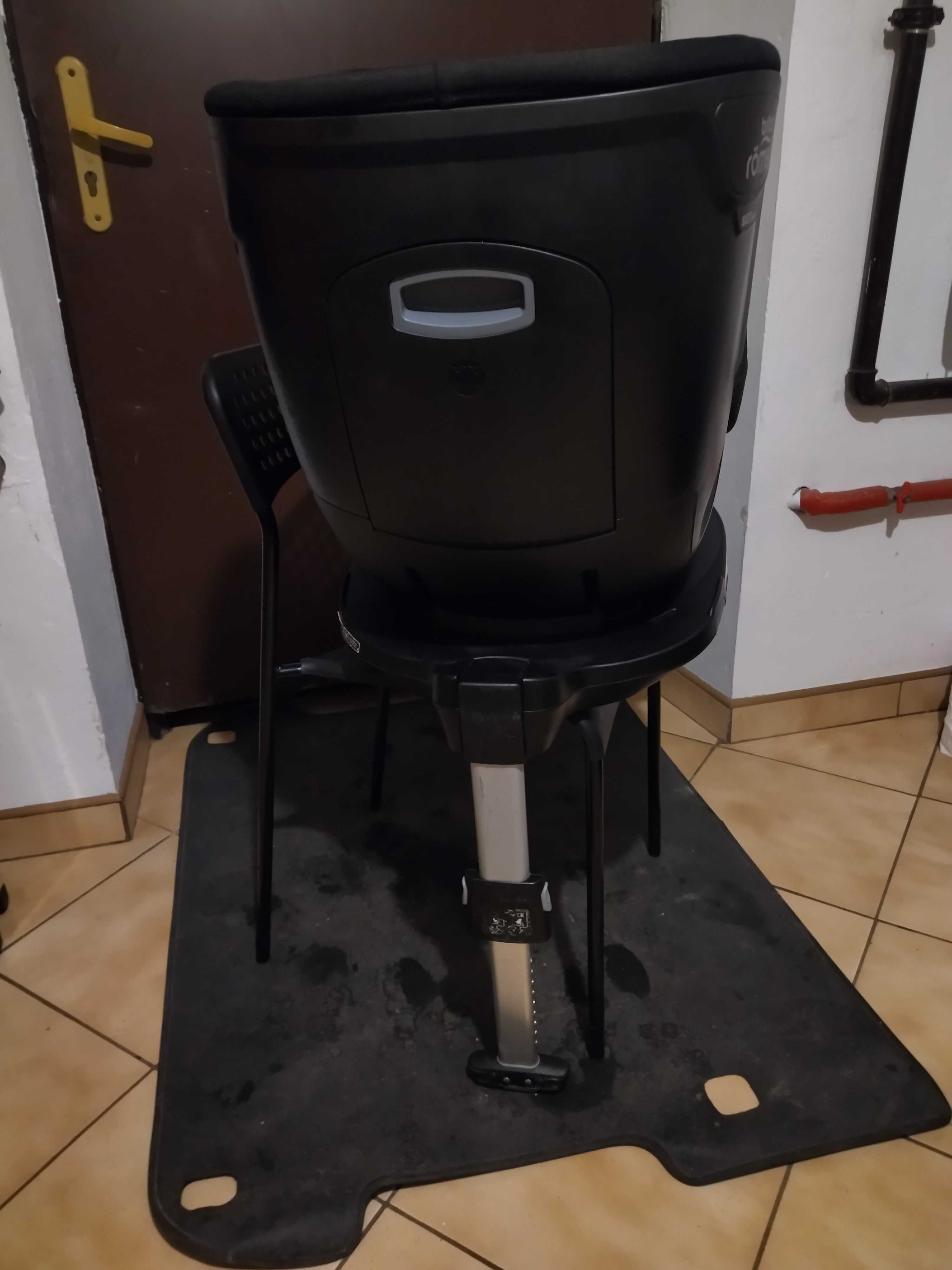 Fotelik obrotowy Britax Romer Dualfix
