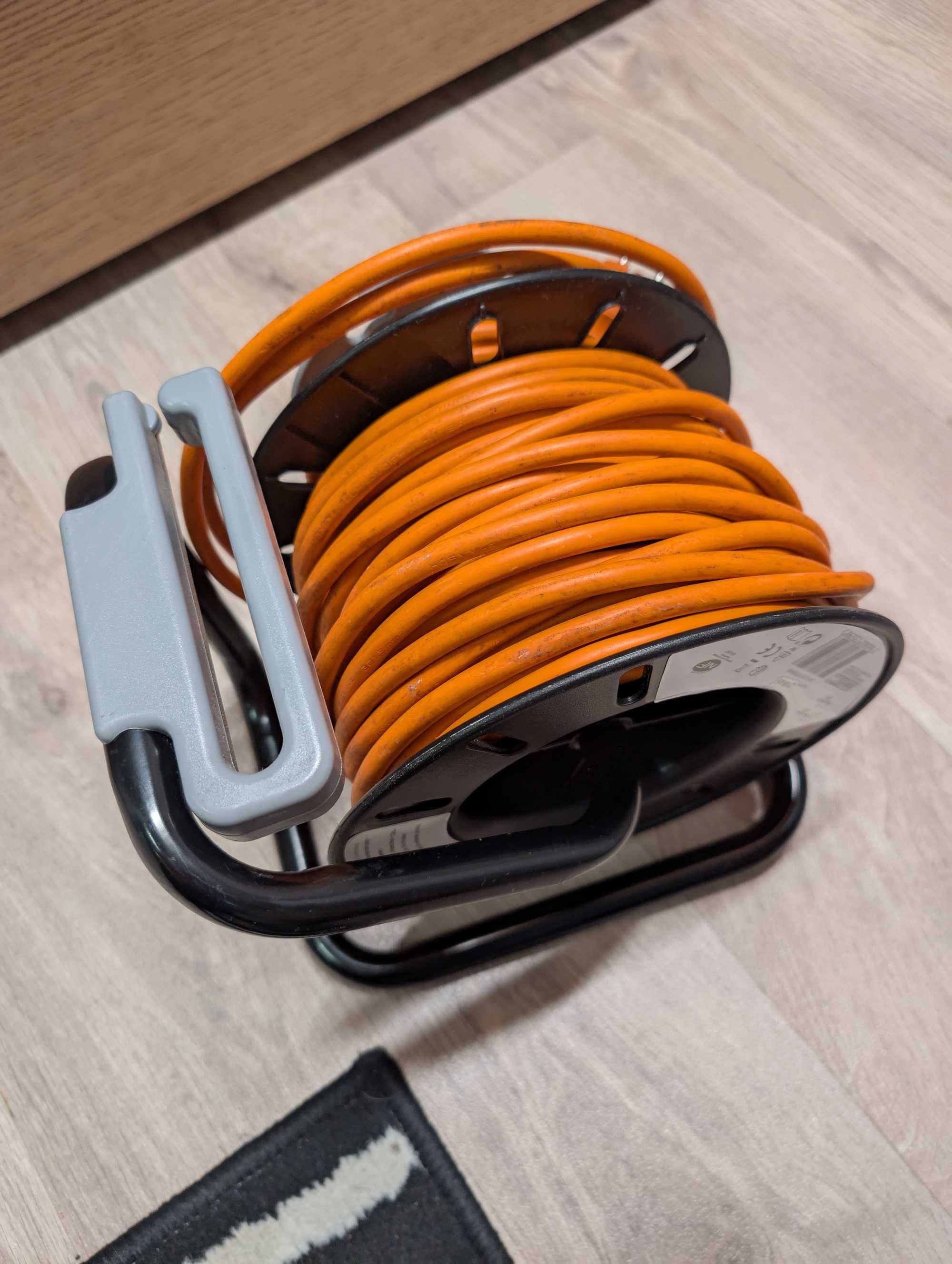 Przedłużacz bębnowy Diall 3 x 1,5 mm2 22 m + 3 m