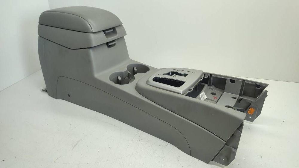 TUNEL ŚRODKOWY PODŁOKIETNIK SANTA FE II EU 2006