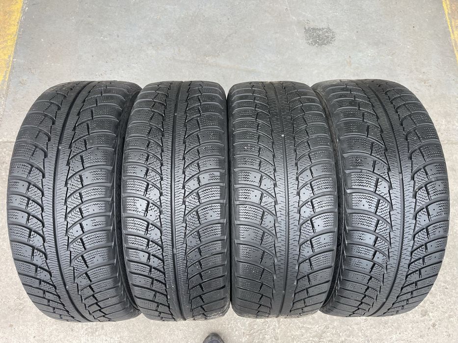 Шини зимові R16 205 55 Gislaved Склад Осокорки RLX