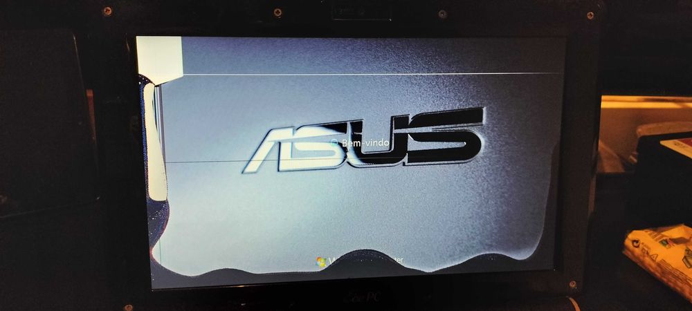 Portátil Asus Eee (Atenção ecrâ)