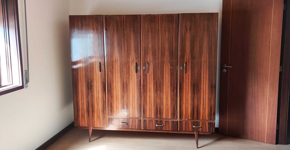 Roupeiro de quarto antigo vintage - anos 60