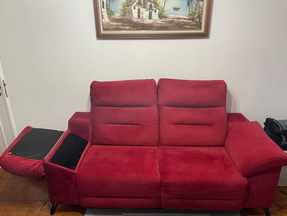 Sofá vermelho 2 lugares