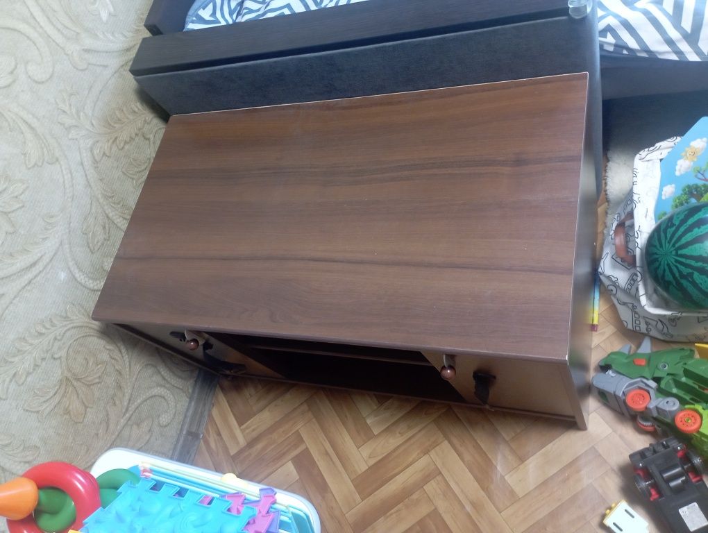 Тумба для речей, під телевізор терміново