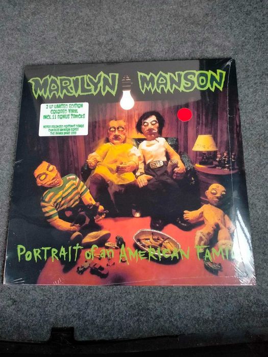 Marilyn Manson – Portrait of an American Family