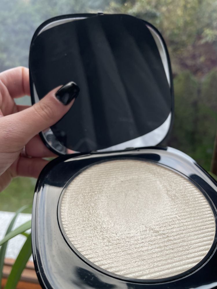 Marc Jacobs O!Mega Glaze rozswietlacz do twarzy i ciała