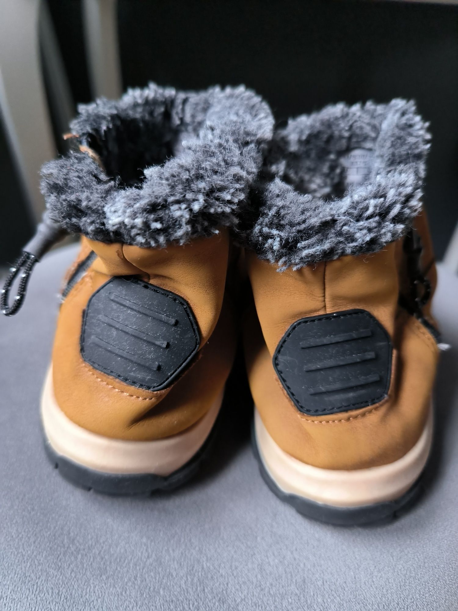 26 Zara zimowe buty karmelowe brazowe ocieplane