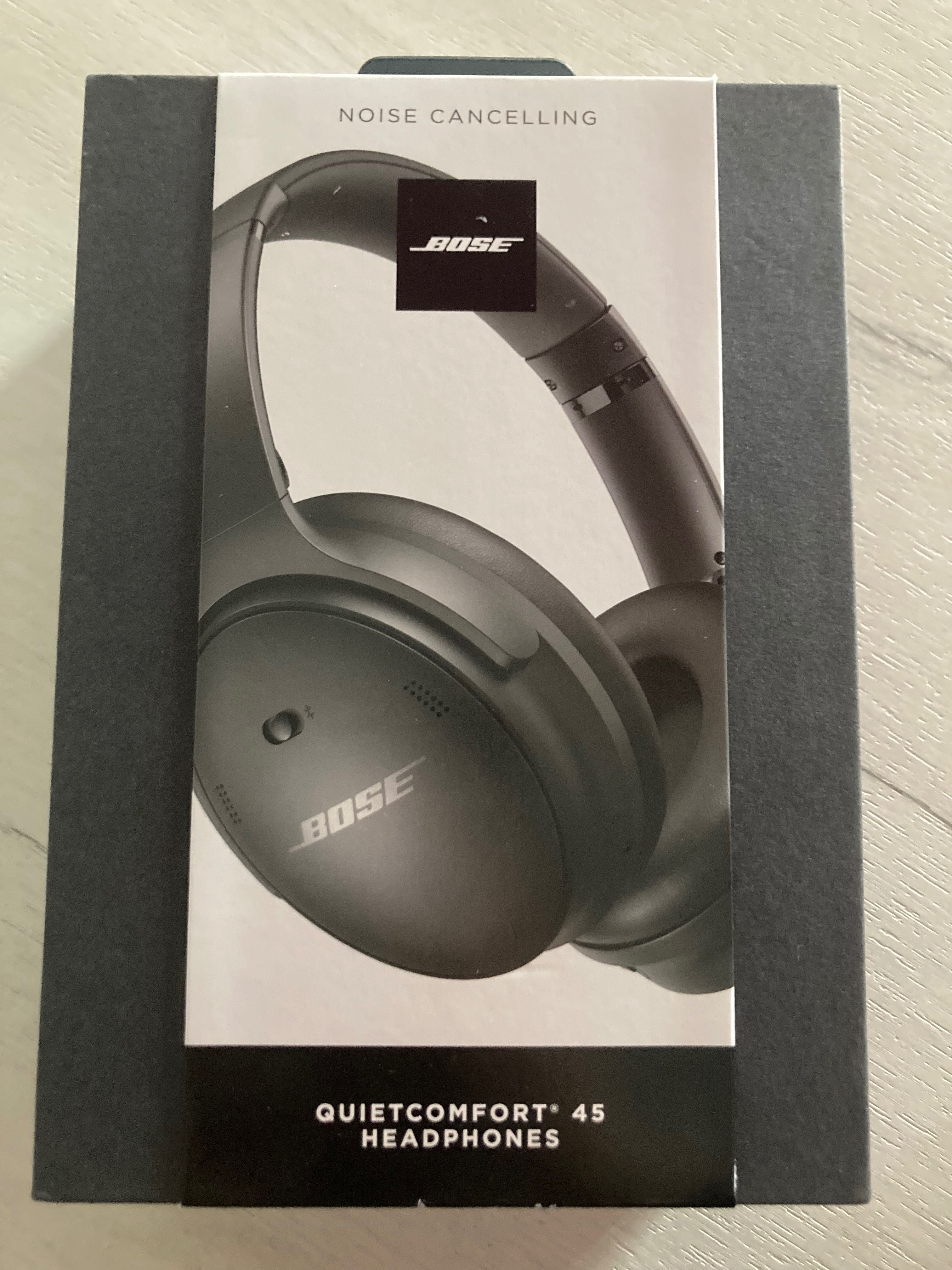 Нові навушники Bose QuietComfort 45 noise cancelling
