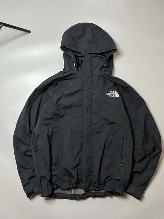 Трекінгова вітровка від The North Face Gore-tex