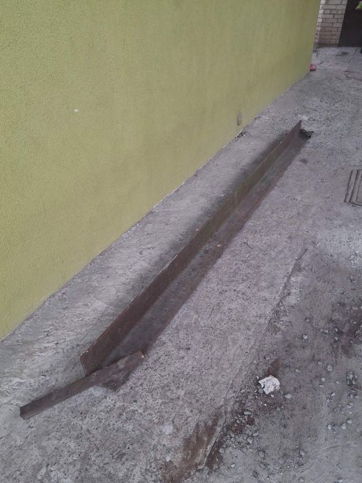 Кутник металевий 140/140