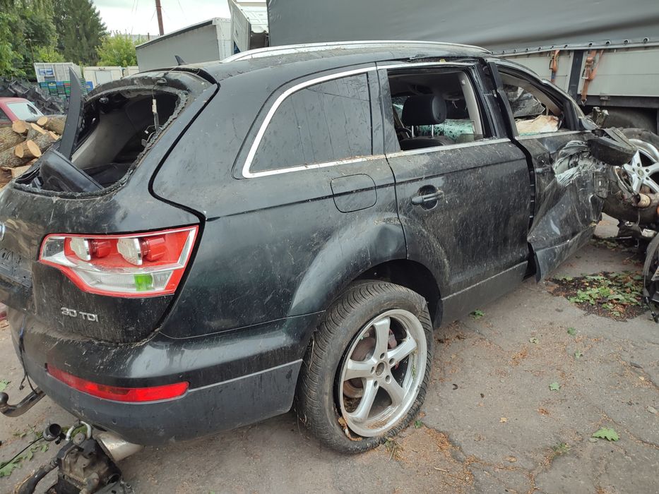 Продам Audi Q7 3.0TDI пiсля дтп