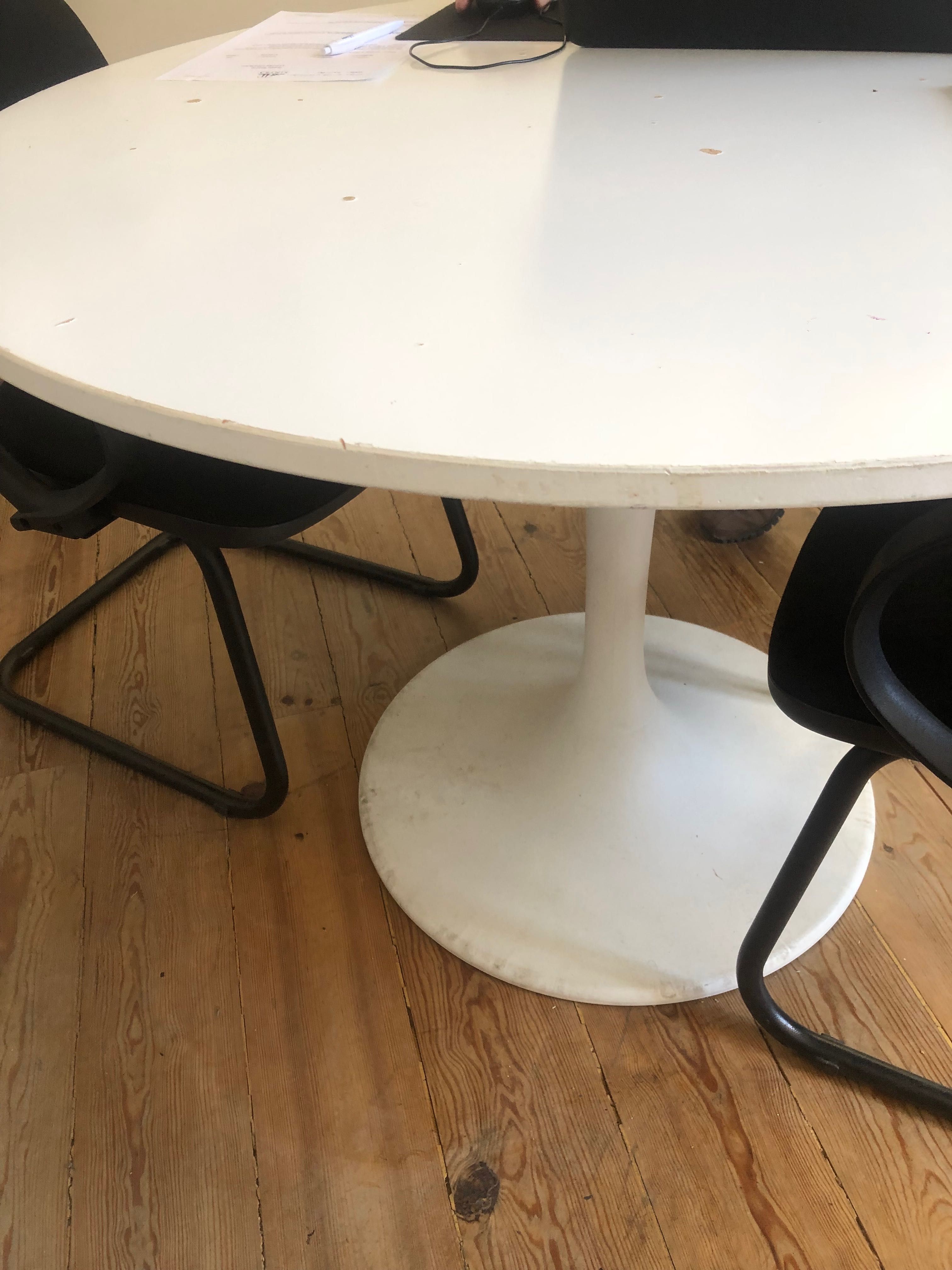 Mesa de cozinha ou escritorio redonda