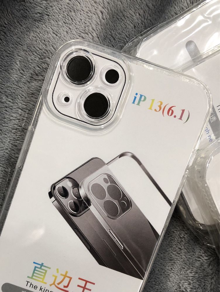 Чохол для iPhone 13