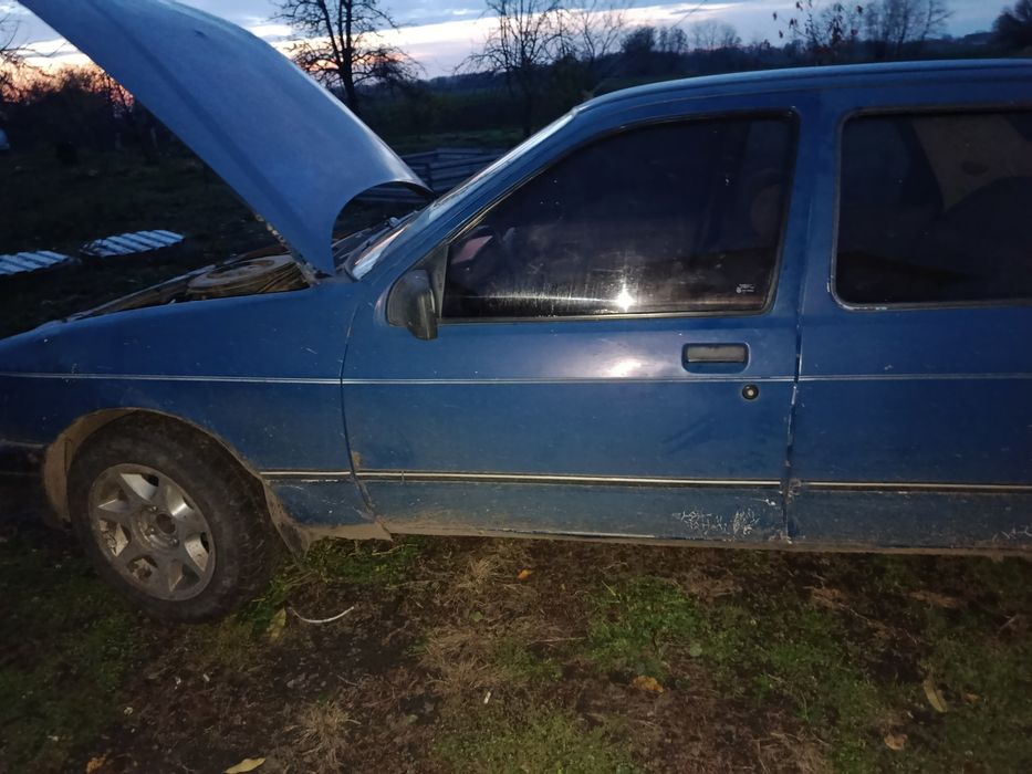 Продам Форд сієрра 2.0 не на ходу