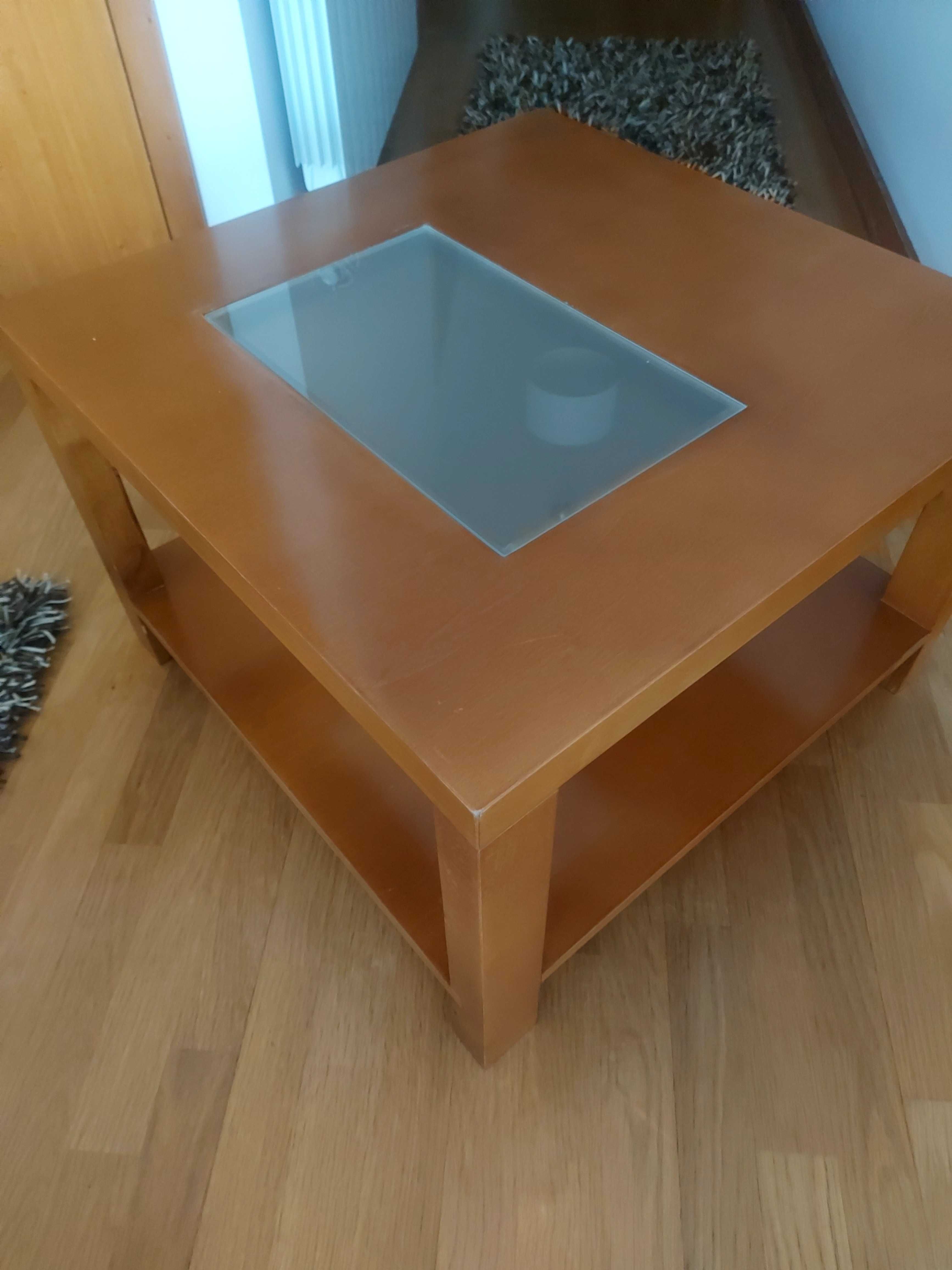 Mesa de centro em cerejeira