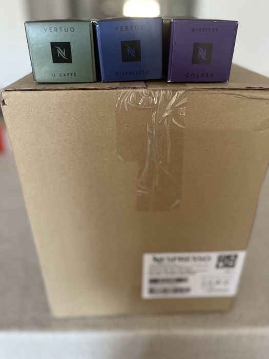 Maquina nespresso vertuo pop preta + 30 capsulas de cafe