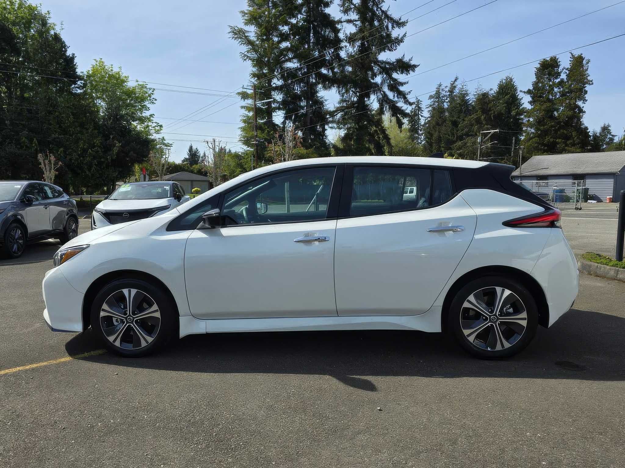 2022 Nissan LEAF SL Plus