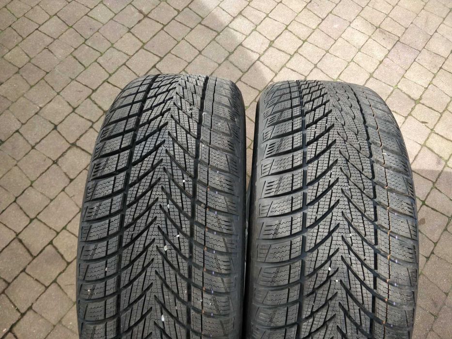 3842. Koła zimowe S-max Galaxy Kuga 5x108 235/55/17 Goodyear 8mm 2024r