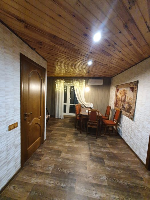 Частина будинку подобово біля озера(ціна з особи)