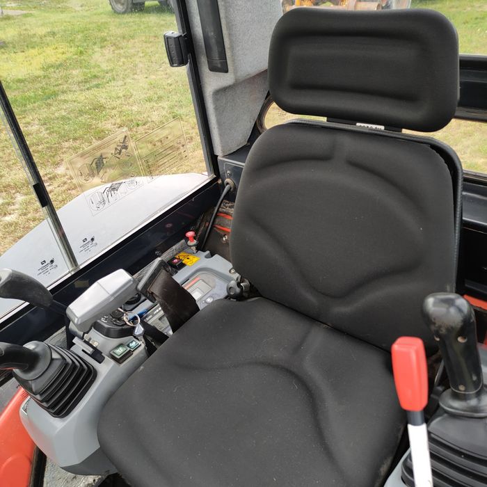 Minikoparka Kubota u35