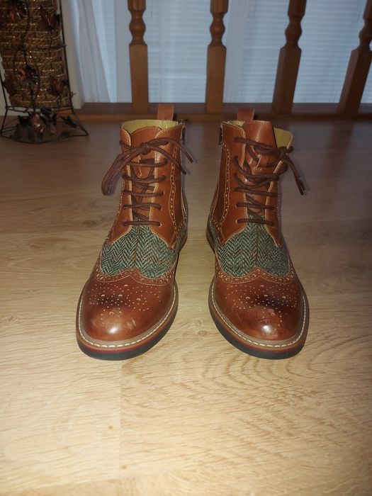 Мужские кожаные ботинки-броги с контрастным
твидовым узором «ёлочка».