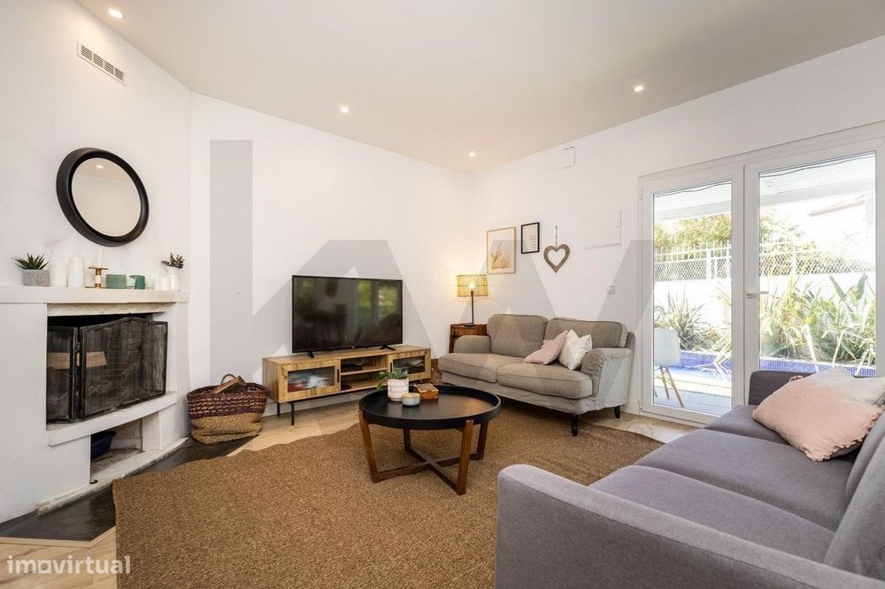 Moradia Casa Raiz -  T4 na zona premium da Charneca da Caparica