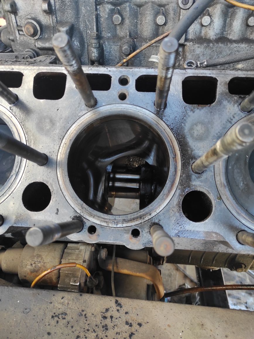 Продам двигатель ямз 238 с КПП КамАЗ к.ремонт