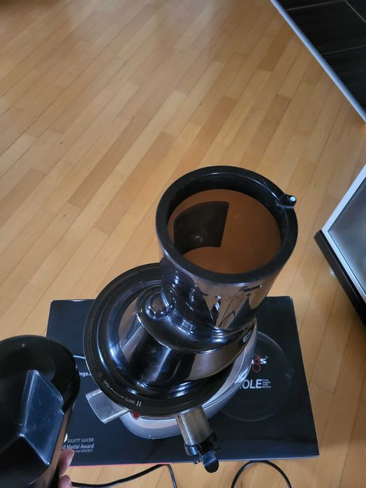 Wyciskarka wolnoobrotowa Kuvings B6000